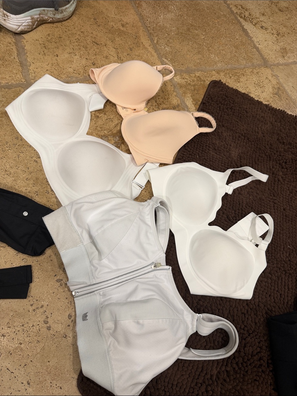 Women’s Seamless Molded Cup Bra - White and Nude